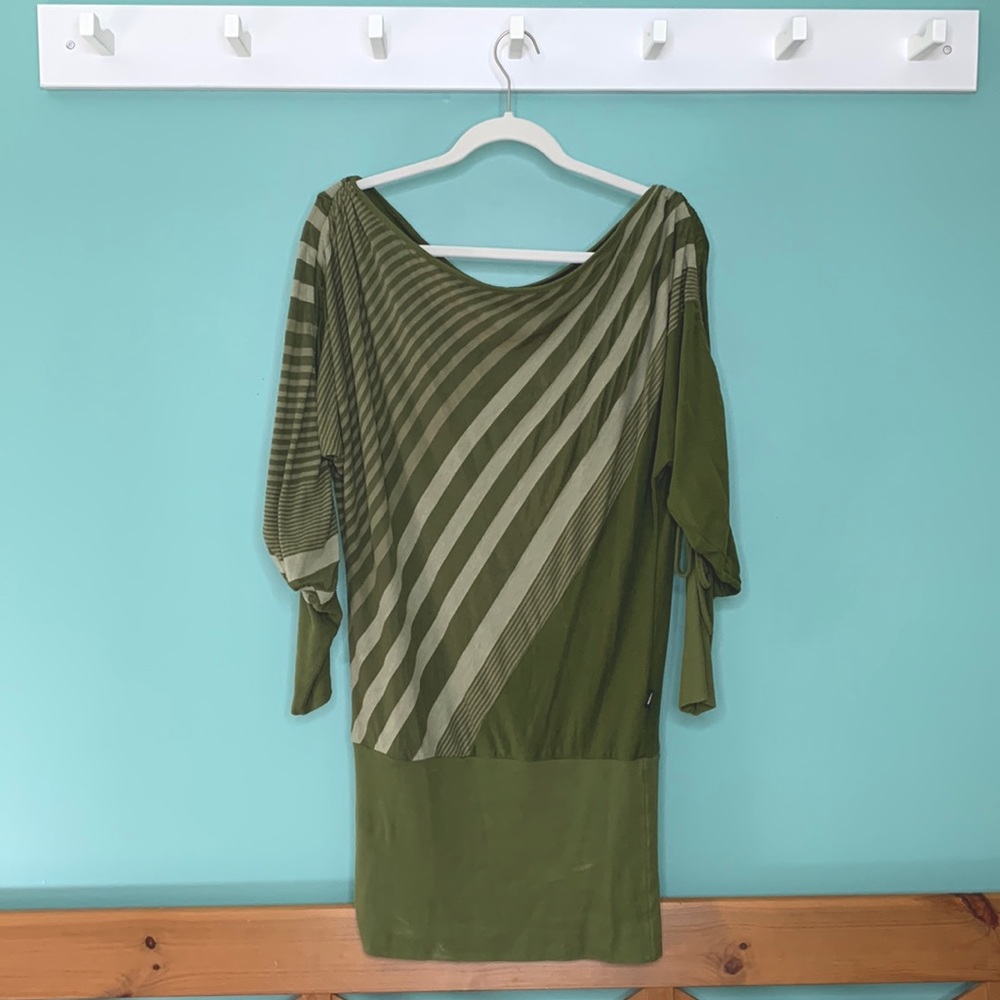 ATO brand off the shoulder Tunic